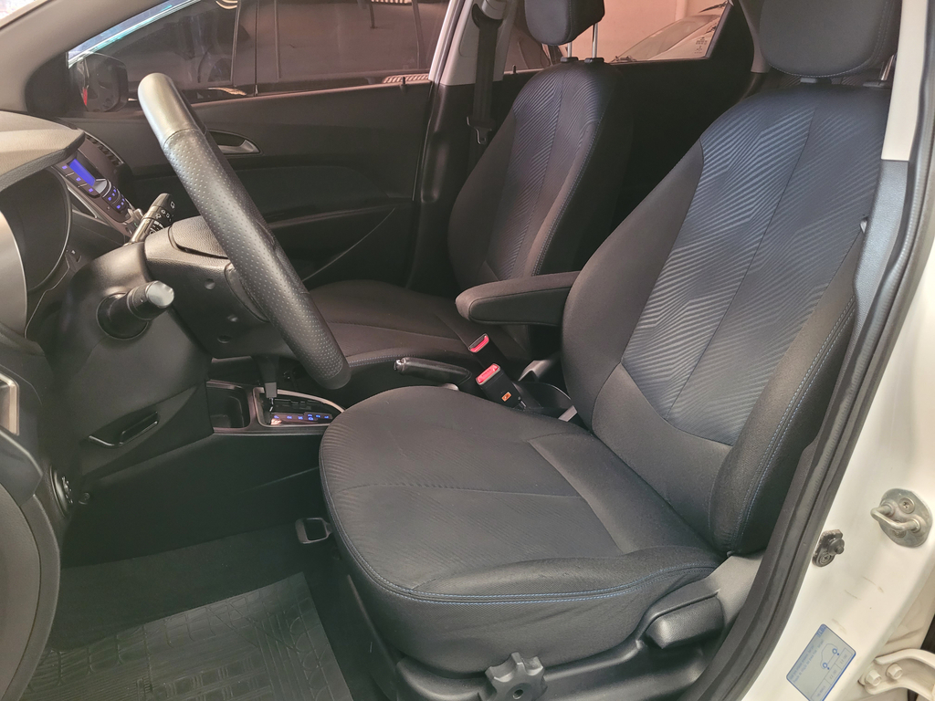 Hyundai HB20X Branco