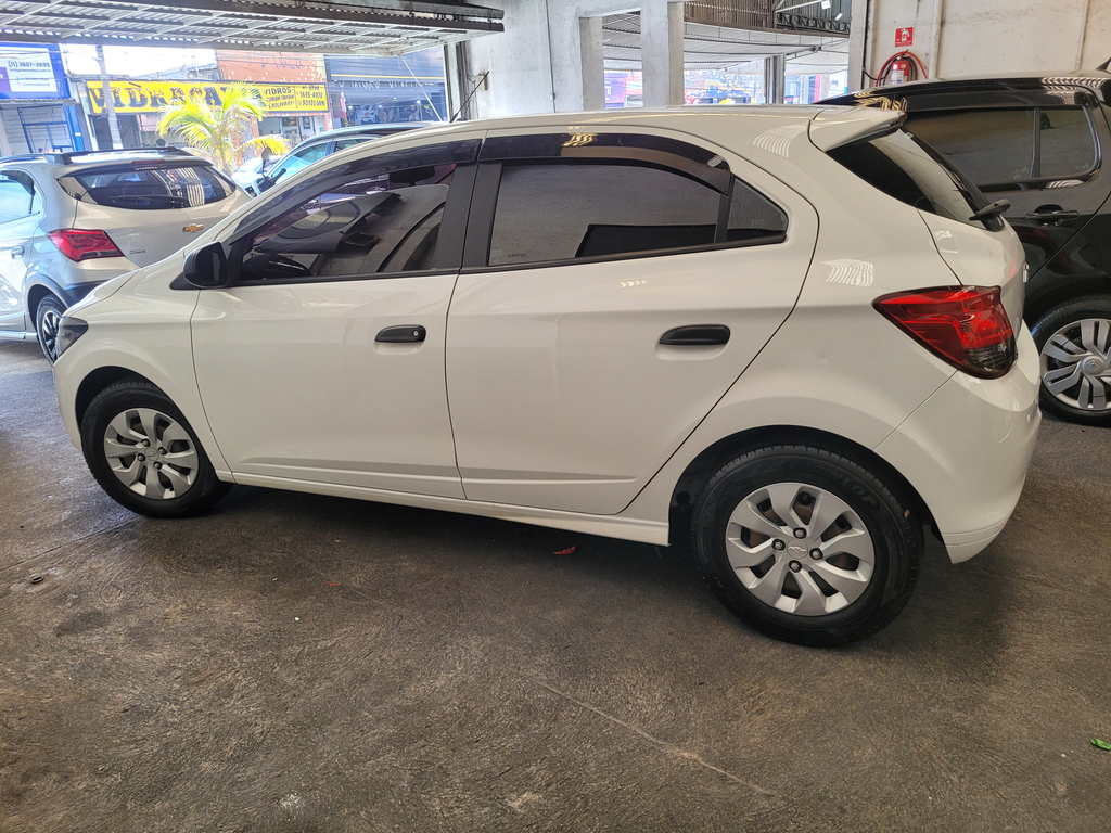 Chevrolet Onix Branco