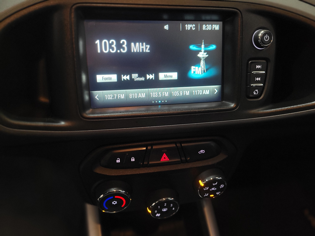 Chevrolet Onix Cinza