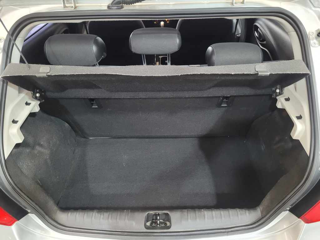 Chevrolet Onix Cinza