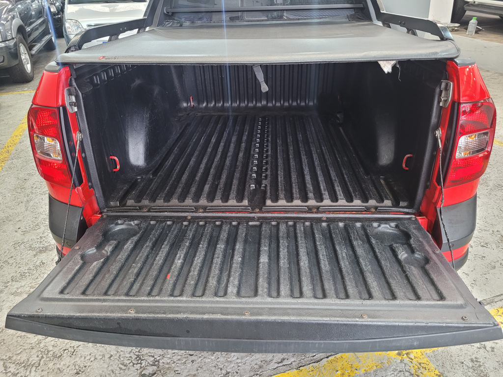 Volkswagen Saveiro Vermelho