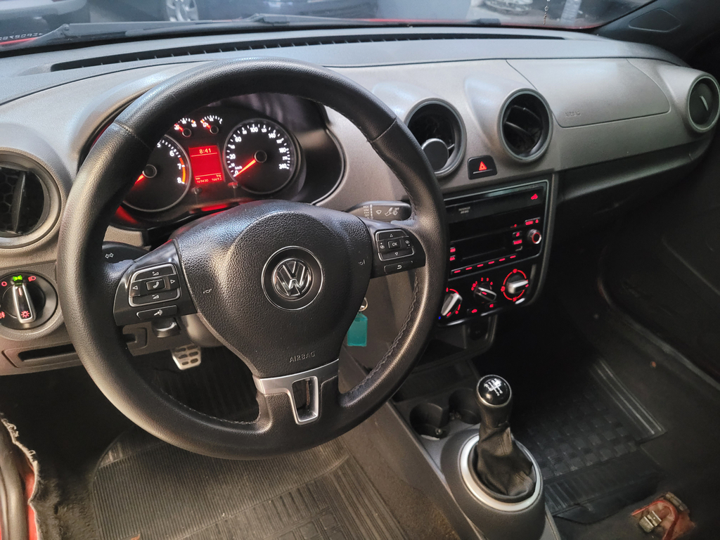 Volkswagen Saveiro Vermelho