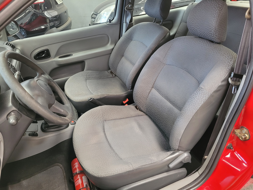 Renault Clio Vermelho