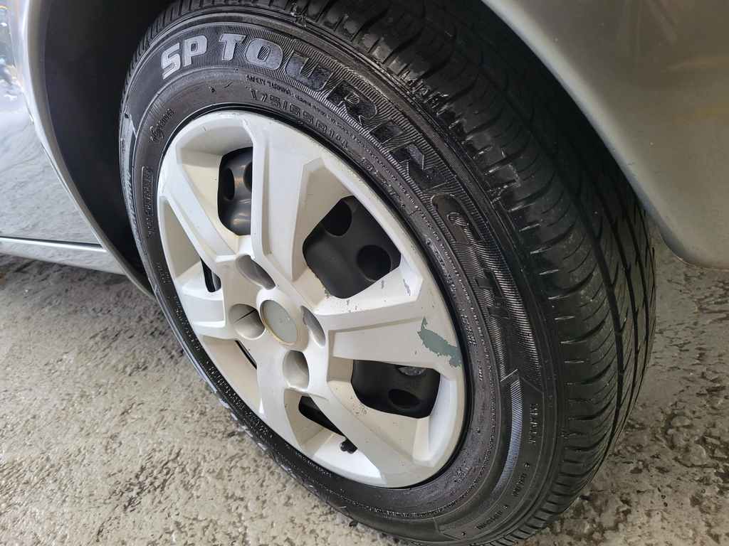 Chevrolet Corsa Cinza