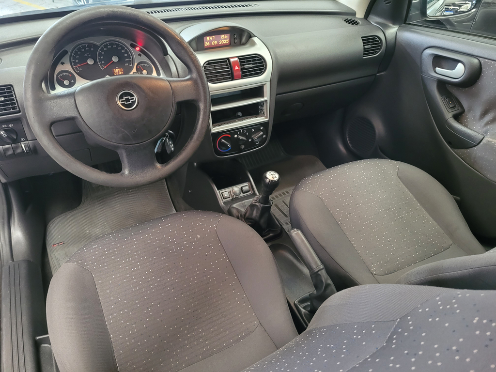 Chevrolet Corsa Cinza