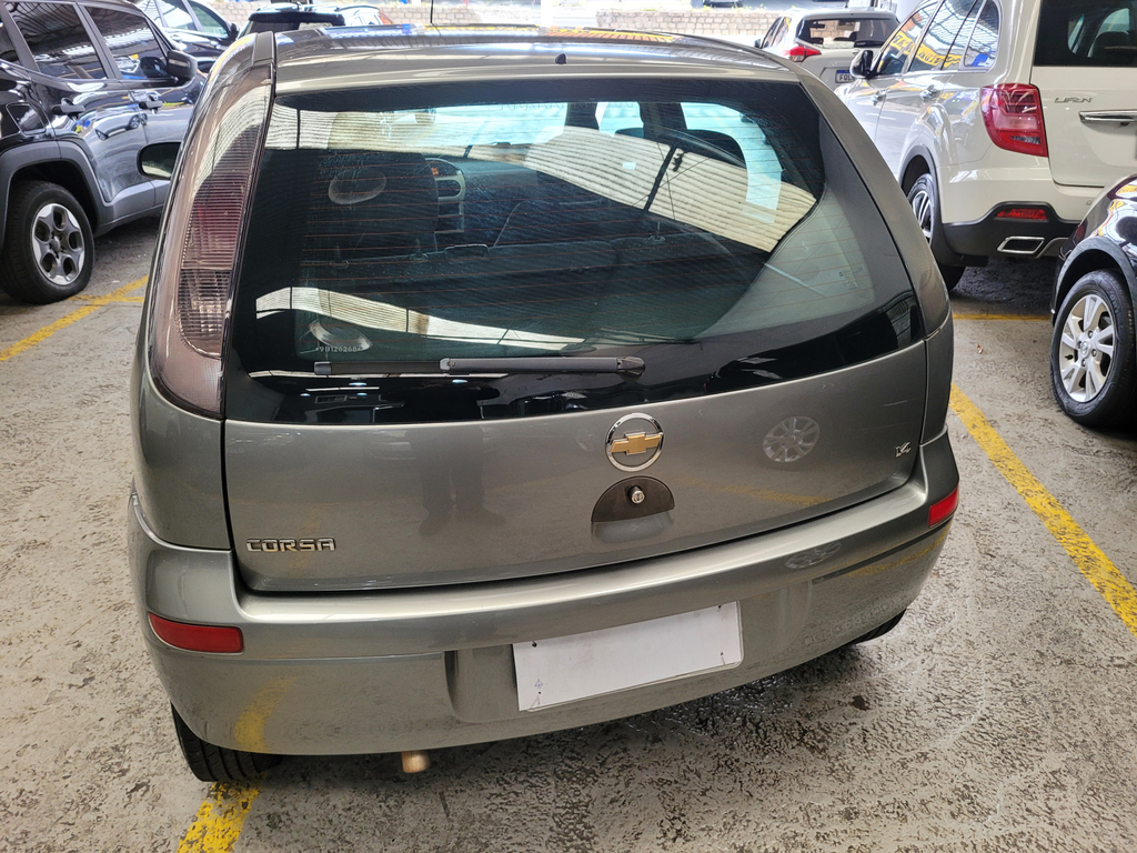 Chevrolet Corsa Cinza