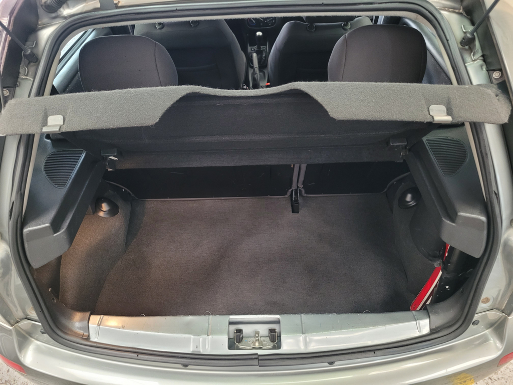 Chevrolet Corsa Cinza