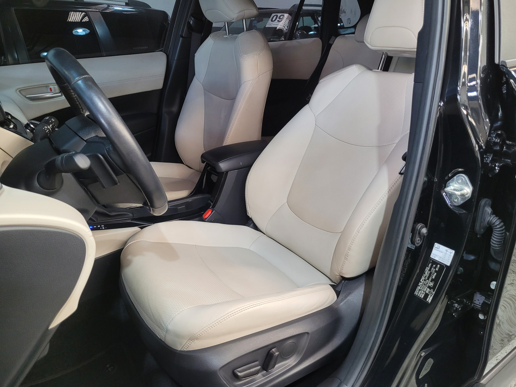 Toyota Corolla Cross Preto