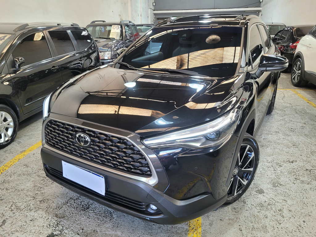 Toyota Corolla Cross Preto
