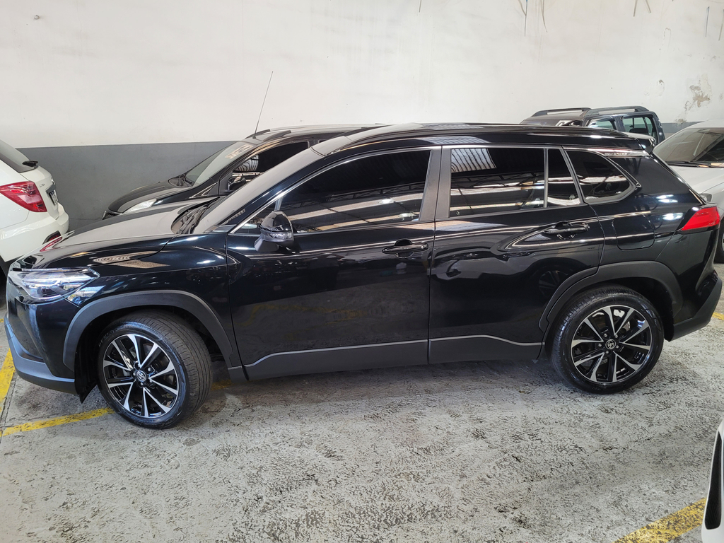 Toyota Corolla Cross Preto