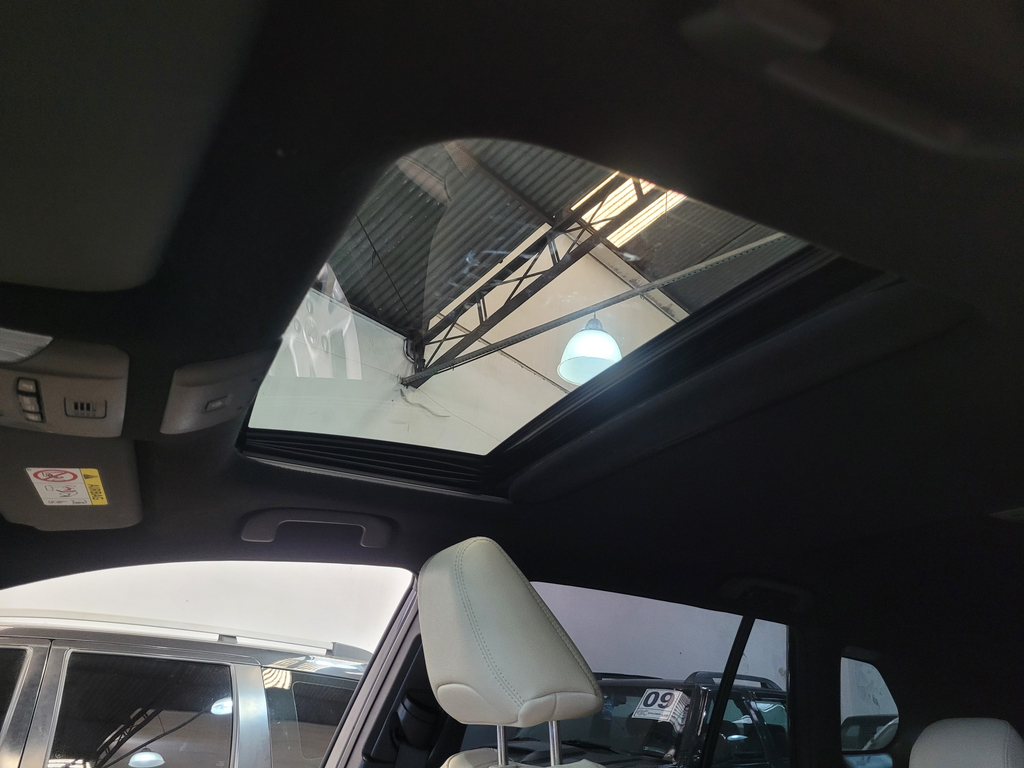 Toyota Corolla Cross Preto