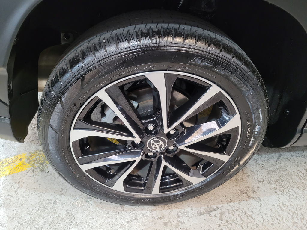 Toyota Corolla Cross Preto