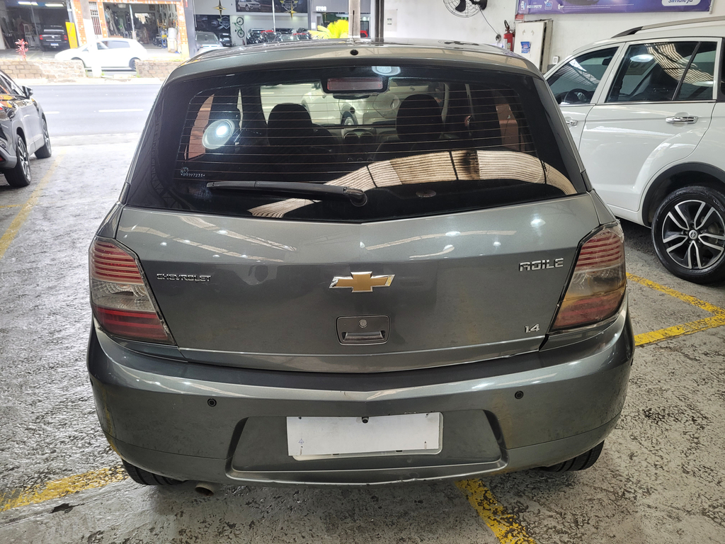 Chevrolet Agile Cinza