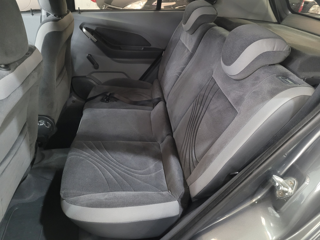 Chevrolet Agile Cinza