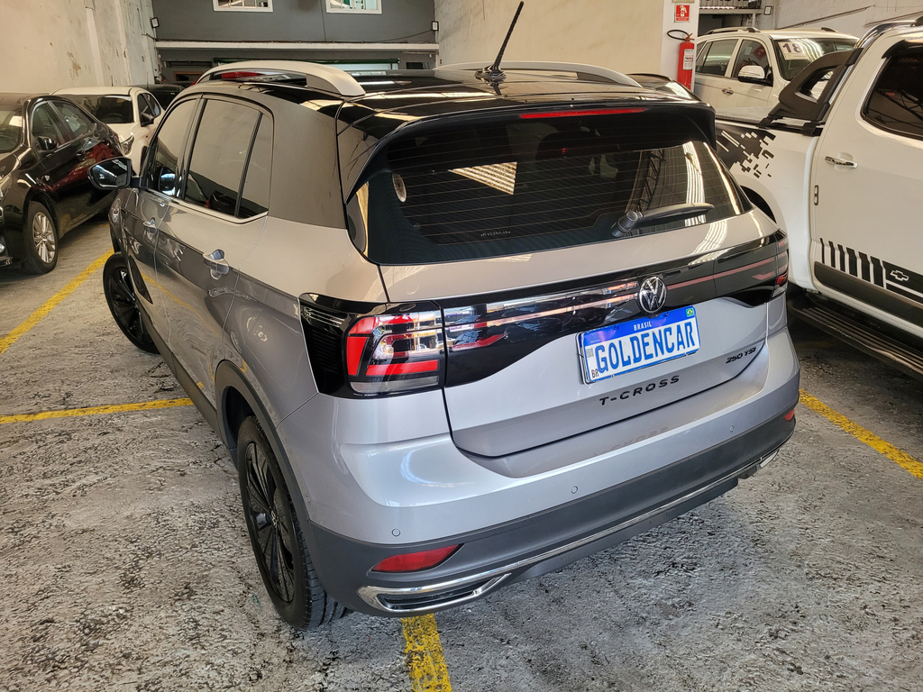 Volkswagen T-Cross Prata