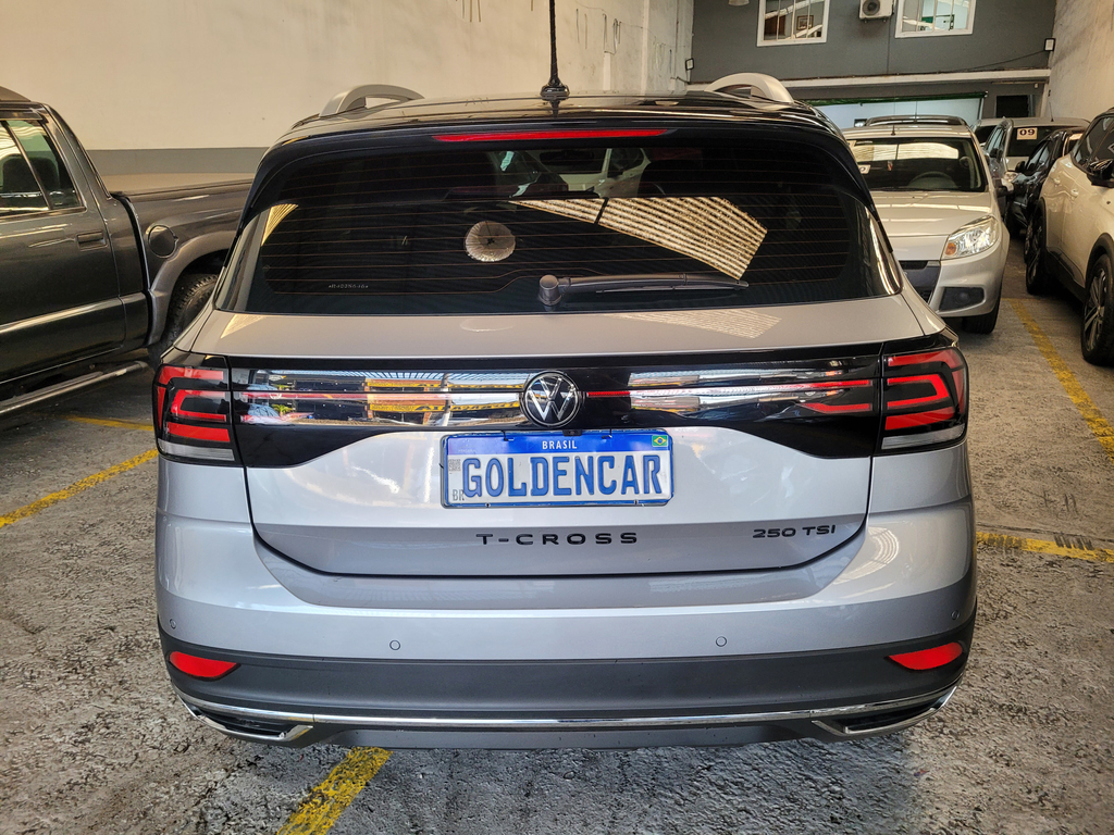 Volkswagen T-Cross Prata