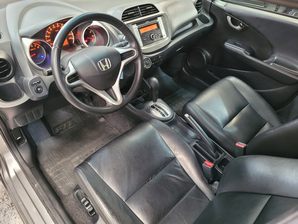 Honda Fit Cinza