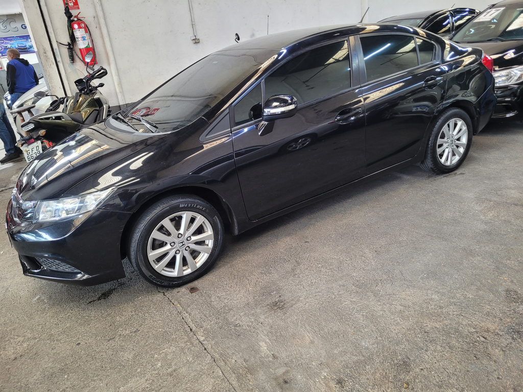 Honda Civic Sedan Preto