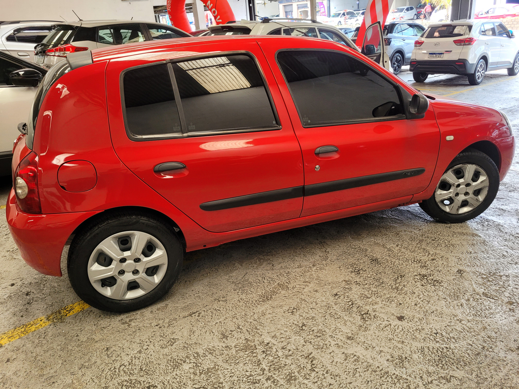 Renault Clio Vermelho