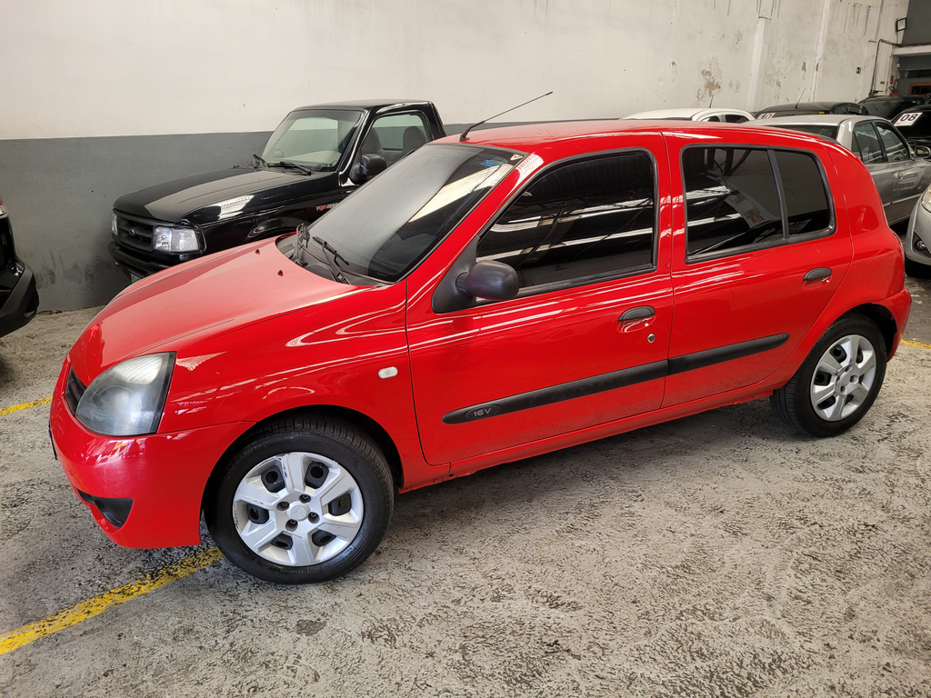 Renault Clio Vermelho