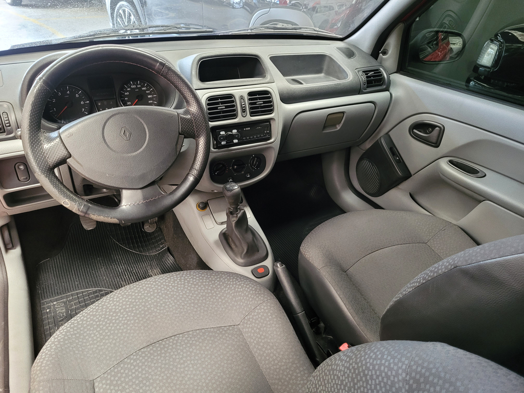 Renault Clio Vermelho