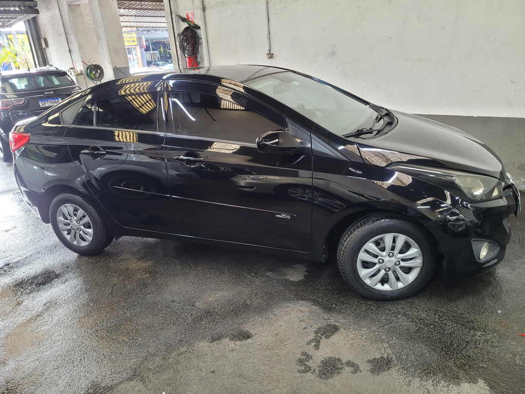 Hyundai HB20S Preto