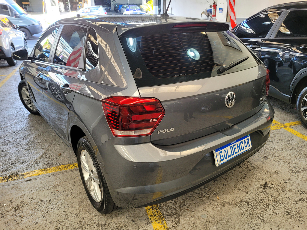 Volkswagen Polo Cinza