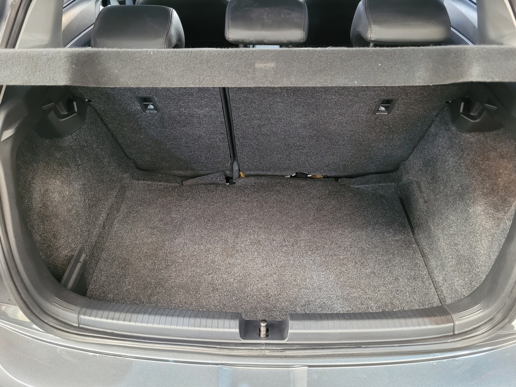 Volkswagen Polo Cinza