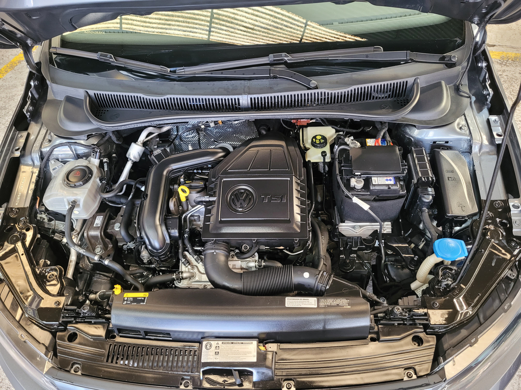 Volkswagen Polo Cinza