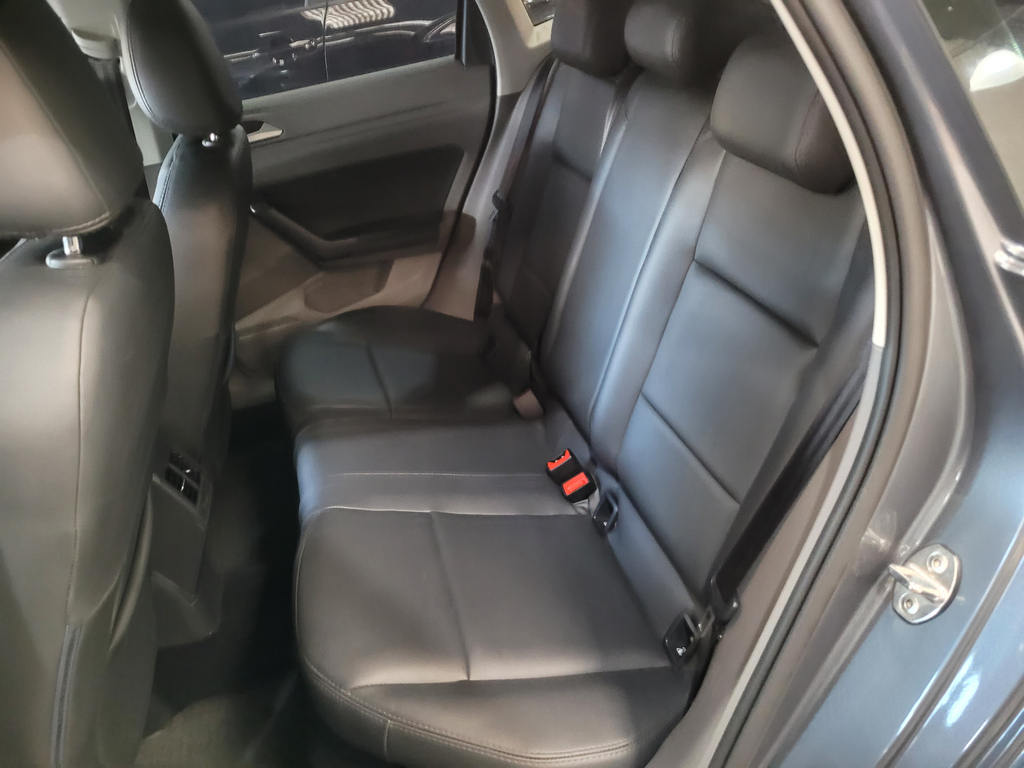 Volkswagen Polo Cinza