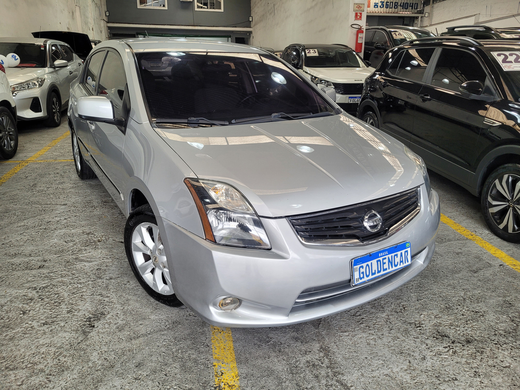 Nissan Sentra Prata