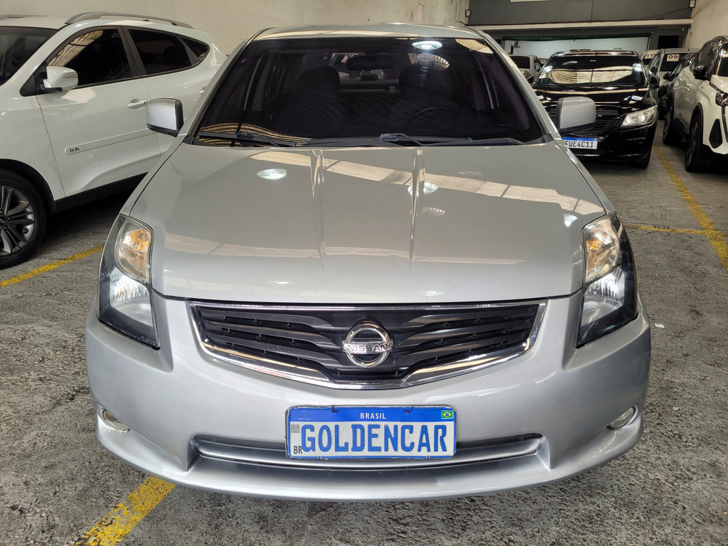 Nissan Sentra Prata