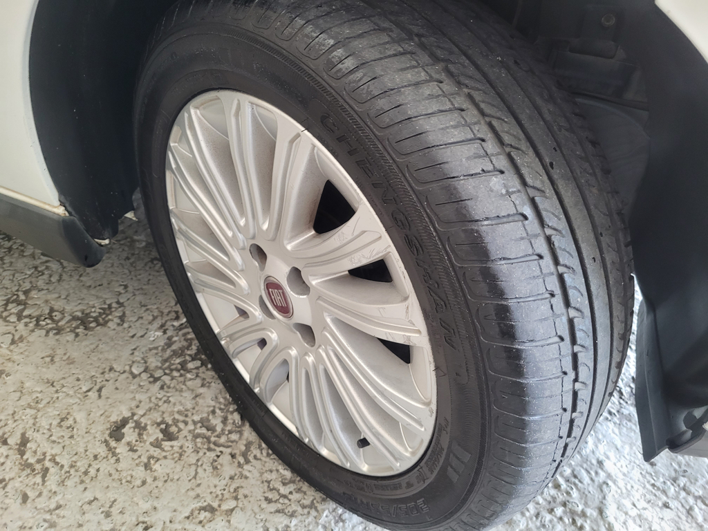 Fiat Grand Siena Branco