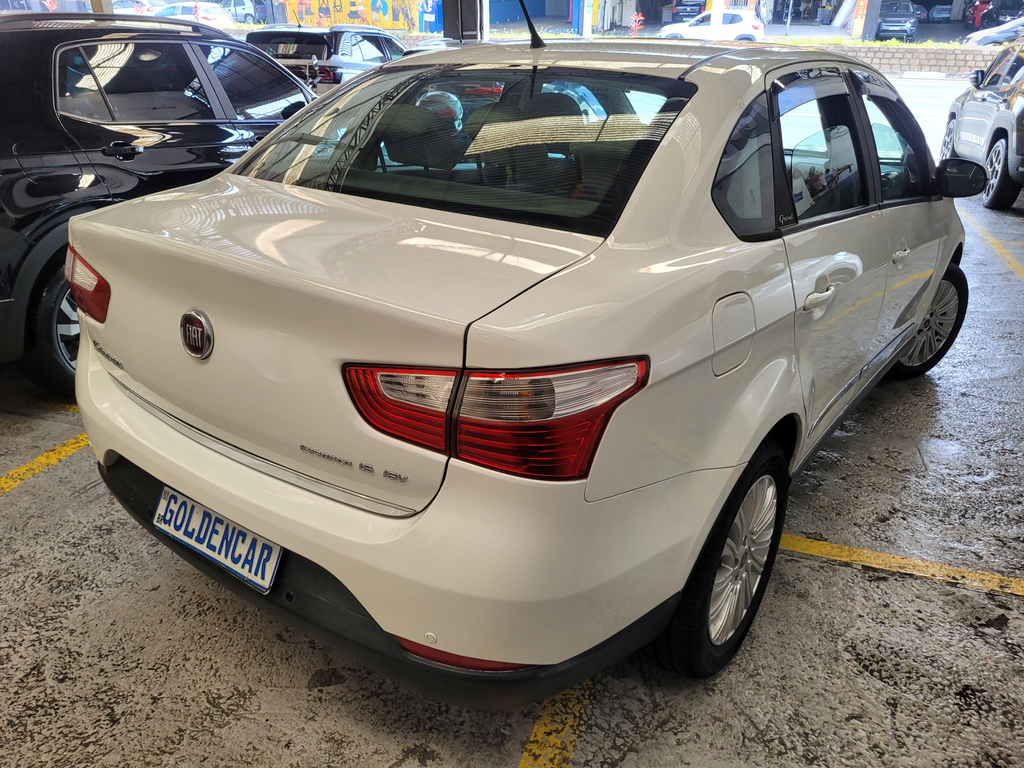 Fiat Grand Siena Branco