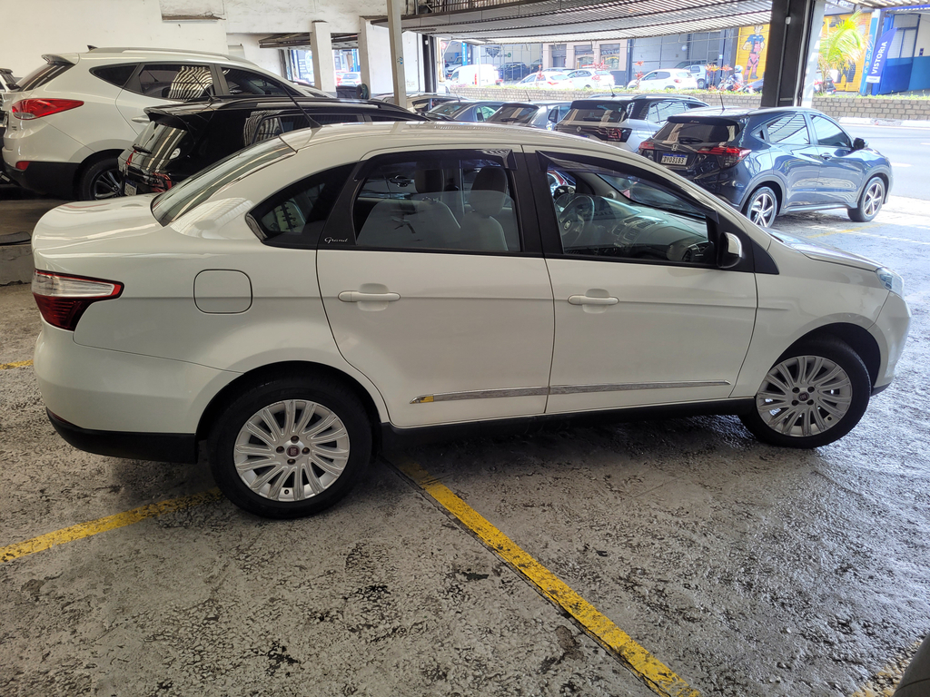 Fiat Grand Siena Branco