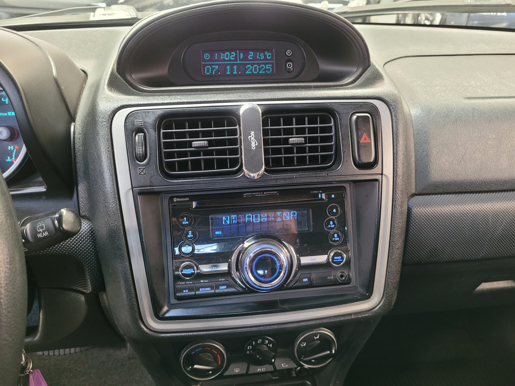 Mitsubishi Pajero TR4 Branco