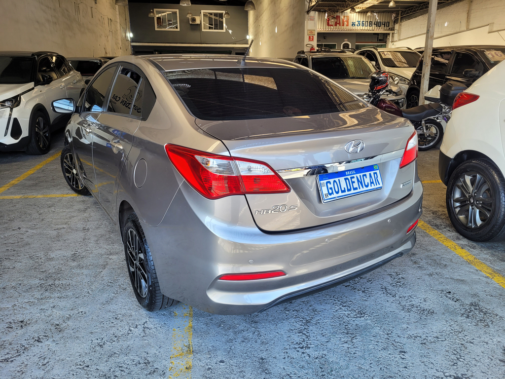 Hyundai HB20S Prata