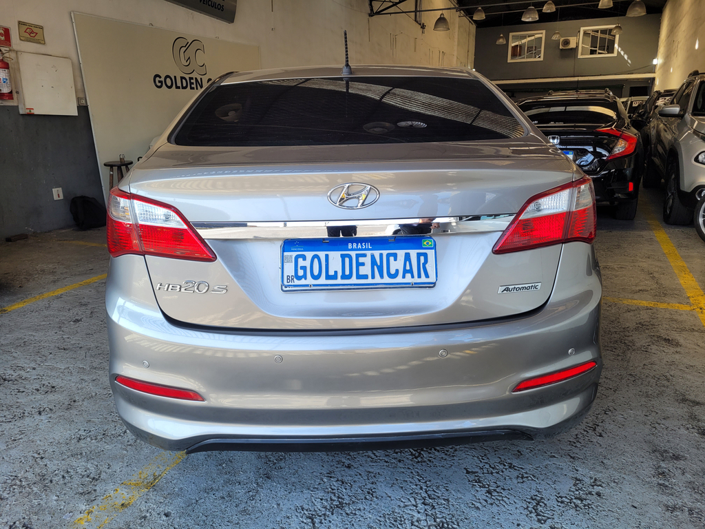 Hyundai HB20S Prata