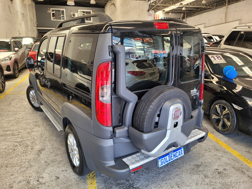 Fiat Doblò Preto