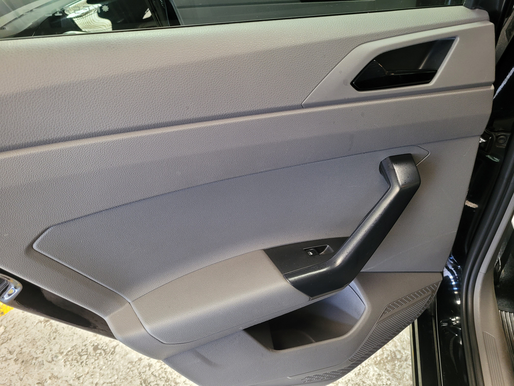 Volkswagen Polo Preto