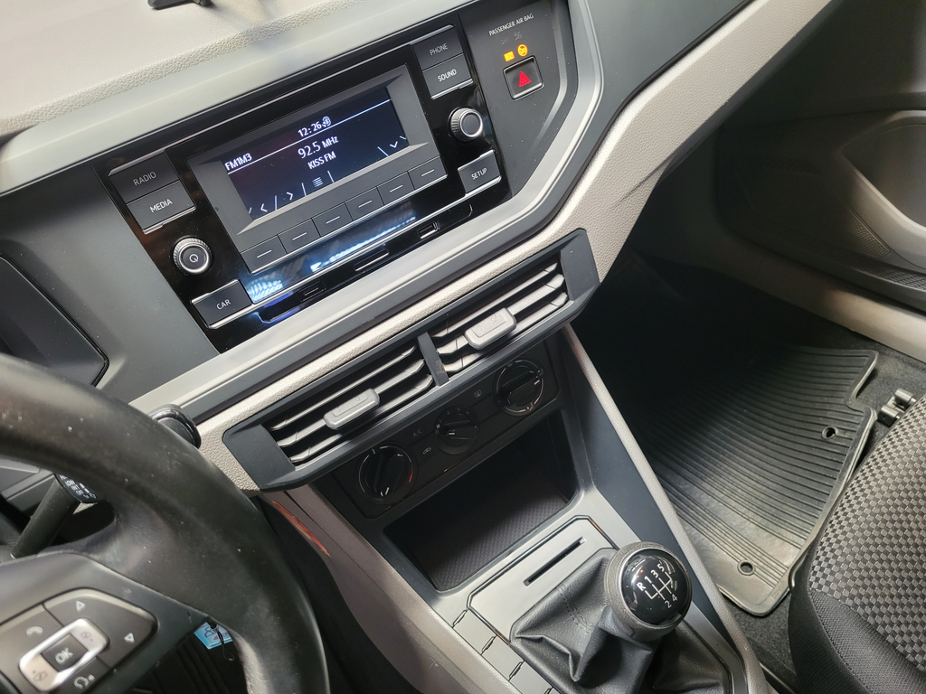 Volkswagen Polo Preto