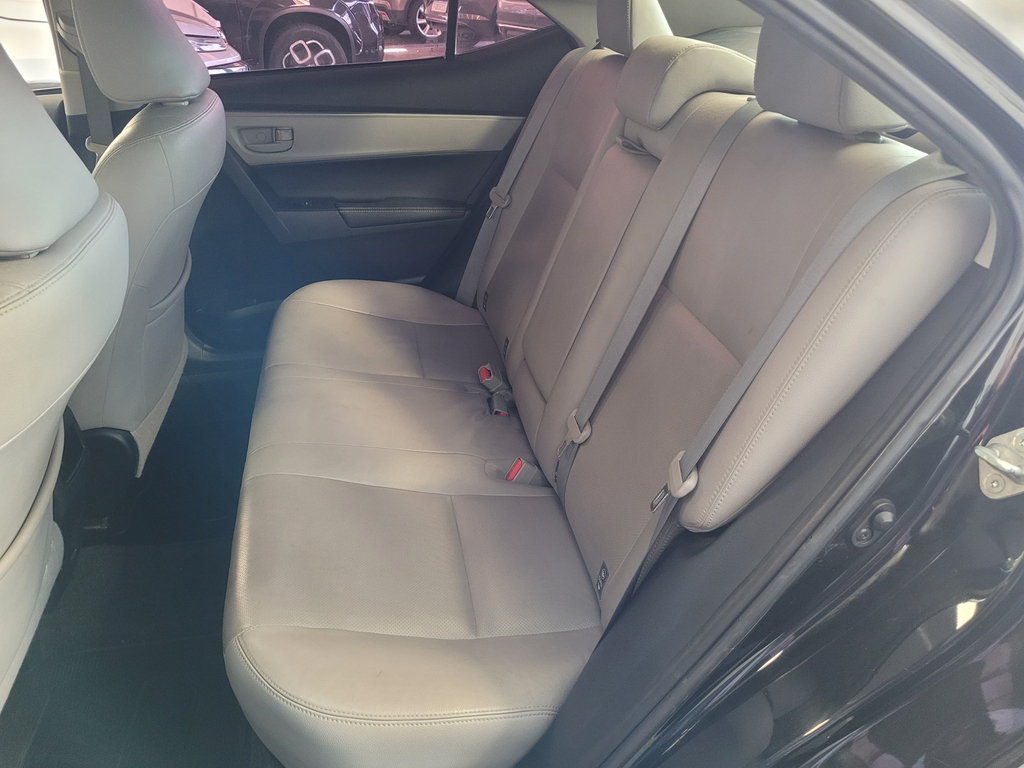 Toyota Corolla Preto