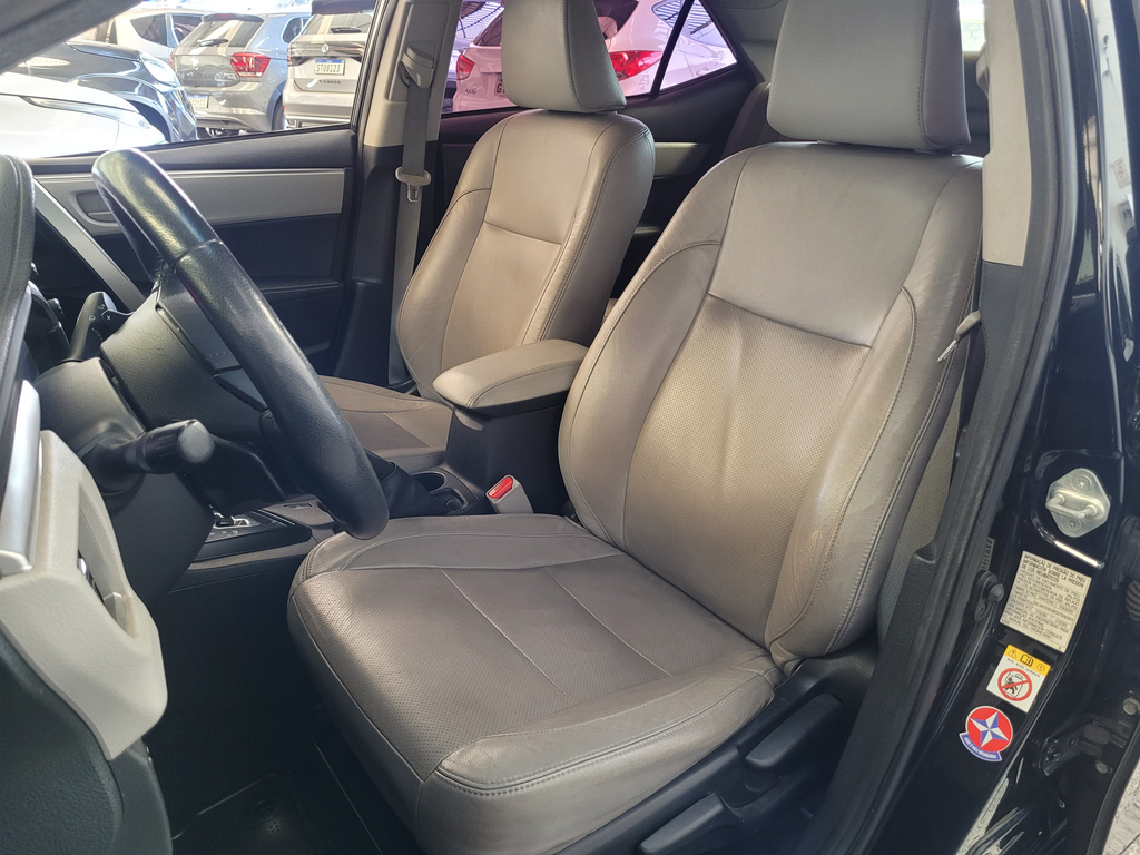 Toyota Corolla Preto