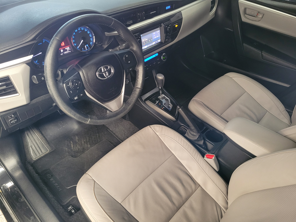 Toyota Corolla Preto