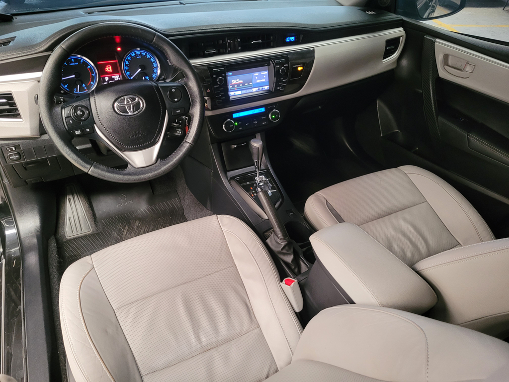 Toyota Corolla Preto