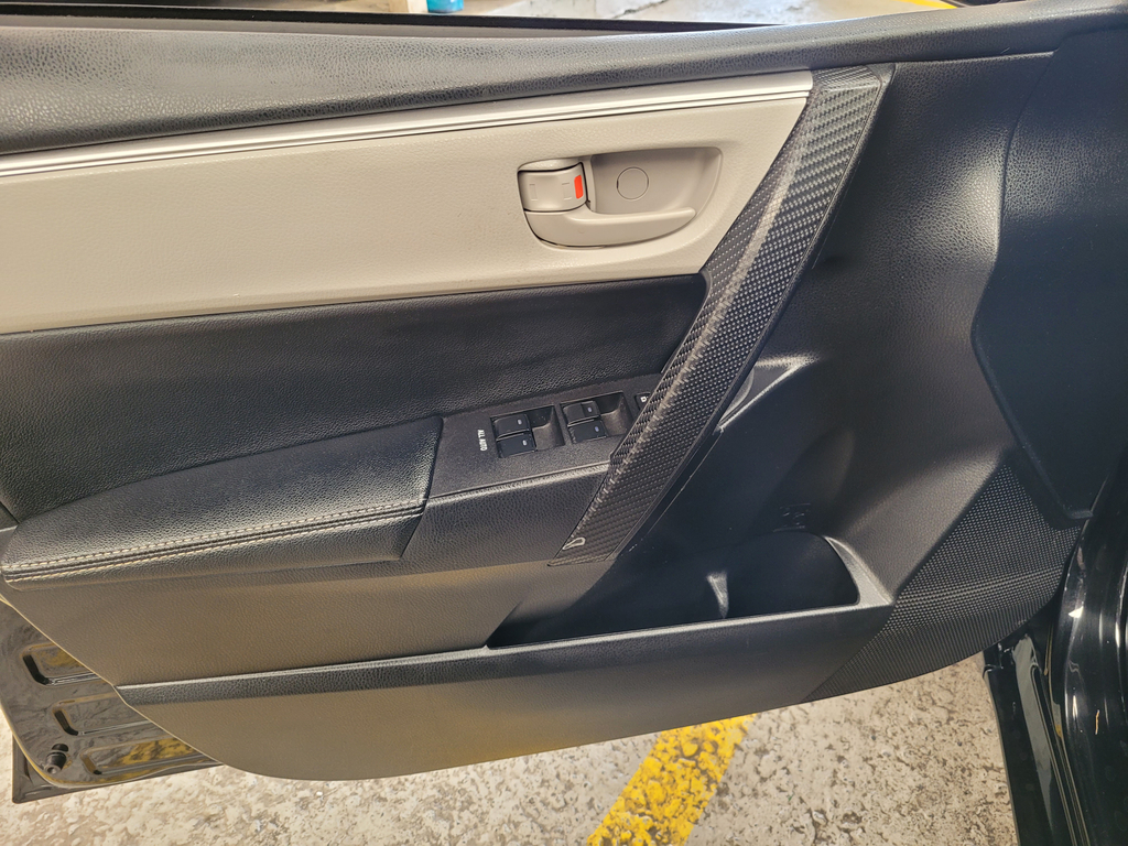 Toyota Corolla Preto