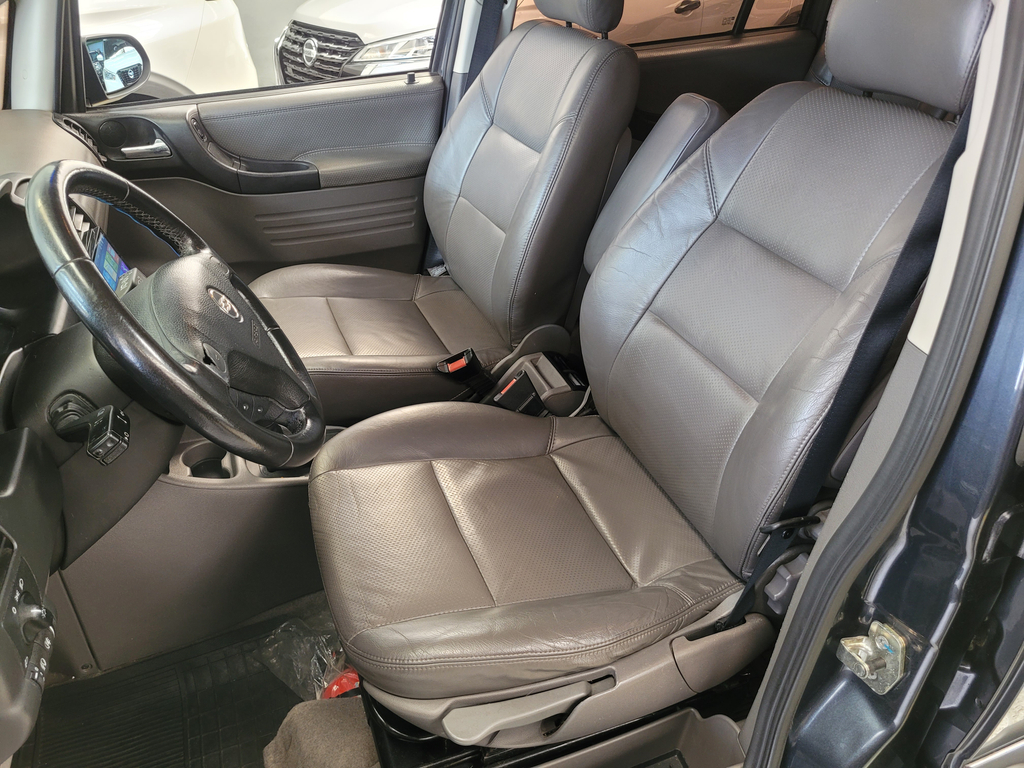 Chevrolet Zafira Cinza