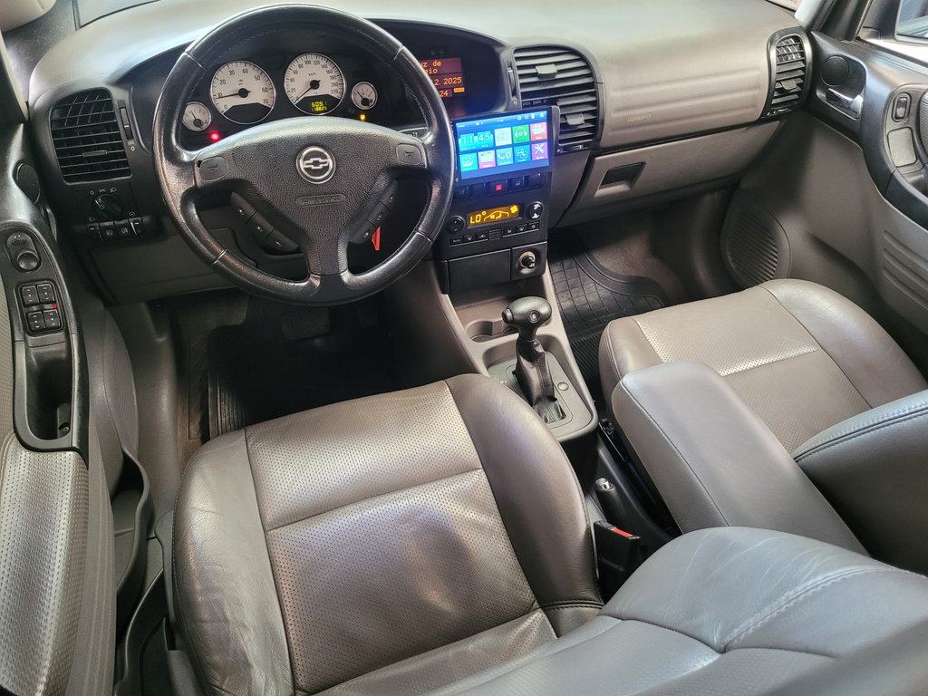 Chevrolet Zafira Cinza