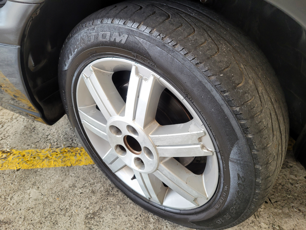 Chevrolet Zafira Cinza