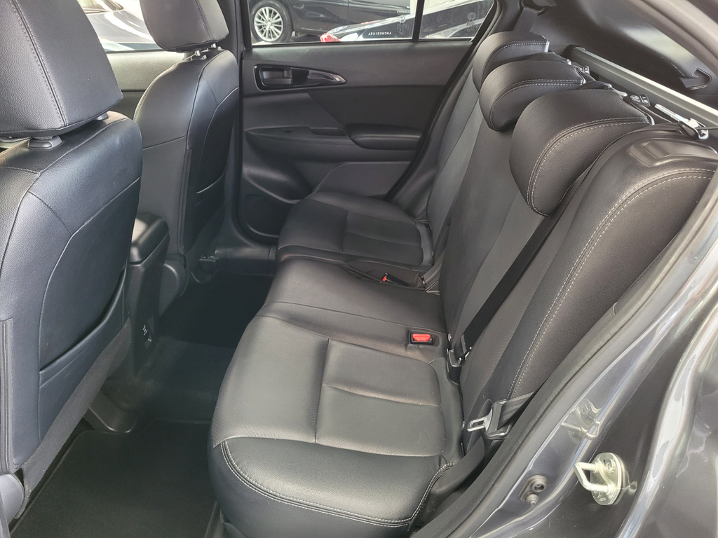 Mitsubishi Eclipse Cross Cinza